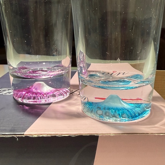 🥳🥳12OZ Clear Glass Cups, Set of 2, Pink/Blue Bottom - Picture 2 of 9